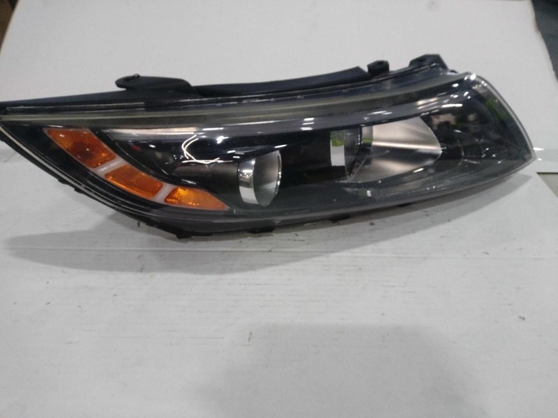 2015 KIA OPTIMA Right Headlight Assembly Red OEM 535220 119K Miles Used