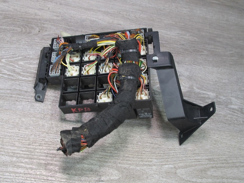 2000-2004 PORSCHE BOXSTER 986 JUNCTION FUSE RELAY BOX MODULE UNIT