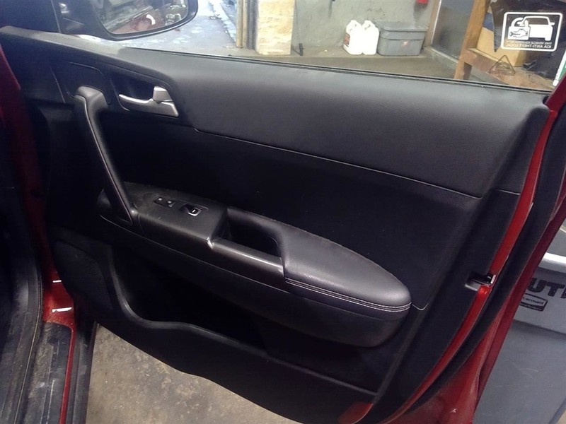 SPORTAGE 2021 Passenger Right Front Door Trim Panel 1729876