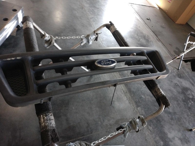 2006 Ford E250 Van Grille OEM 2C2Z8200BAA Good Condition 1 Piece