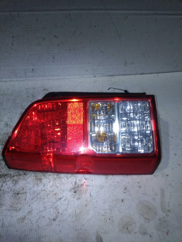 Used Left Tail Light Assembly fits: 2011 Nissan Pathfinder quarter mounted Left
