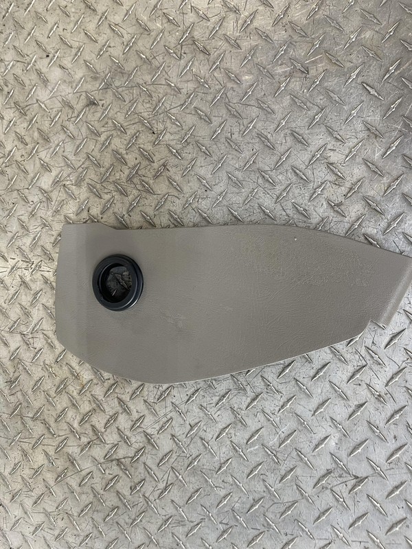 03-07 Hummer H2 Passenger Side Fuse Cover Tested Oem