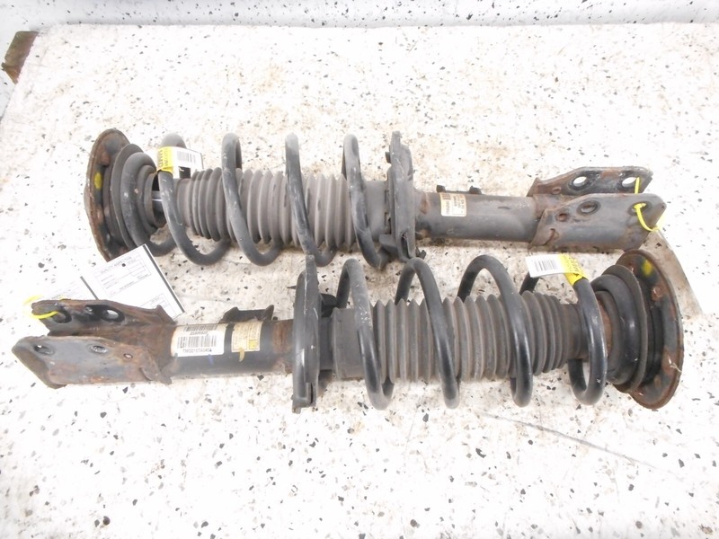 Suzuki Vitara XL-7 Front Strut Pair Driver Left Passenger Right 2007 2008 2009