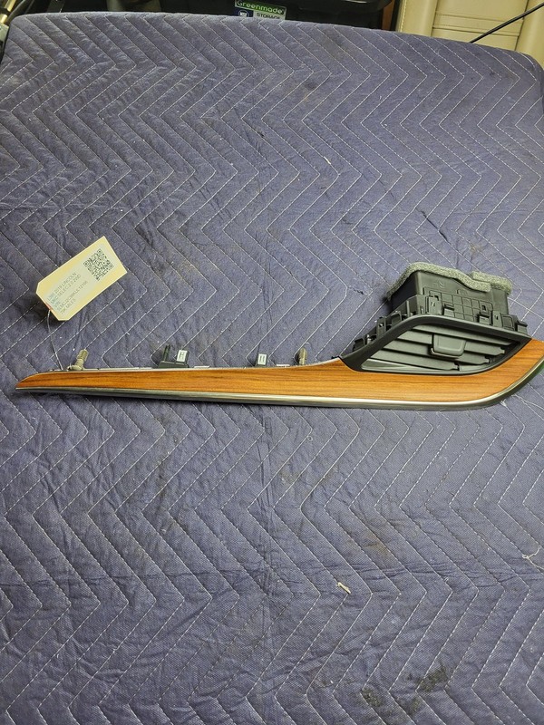 Used Oem Lincoln Dash Right Passenger Outer A/C Air Vent for MKC JJ7B-19893 2019