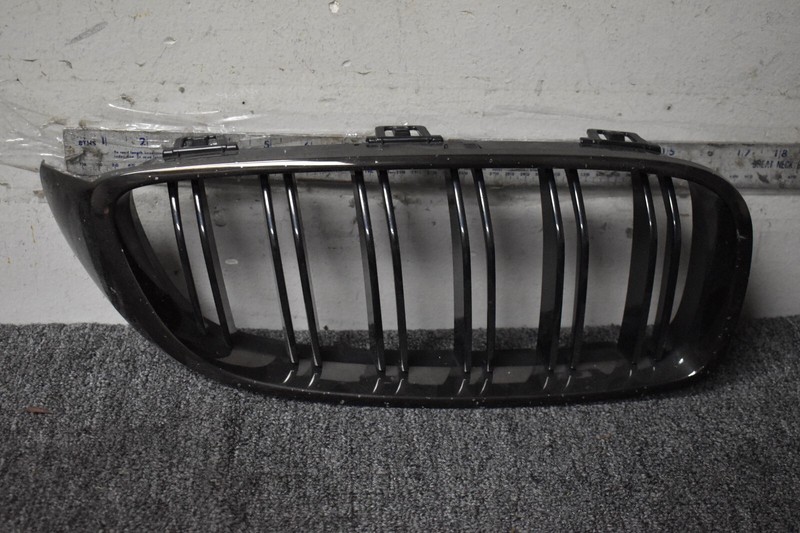 2014-2021 BMW M3 KIDNEY GRILLE RIGHT SIDE FACTORY OEM