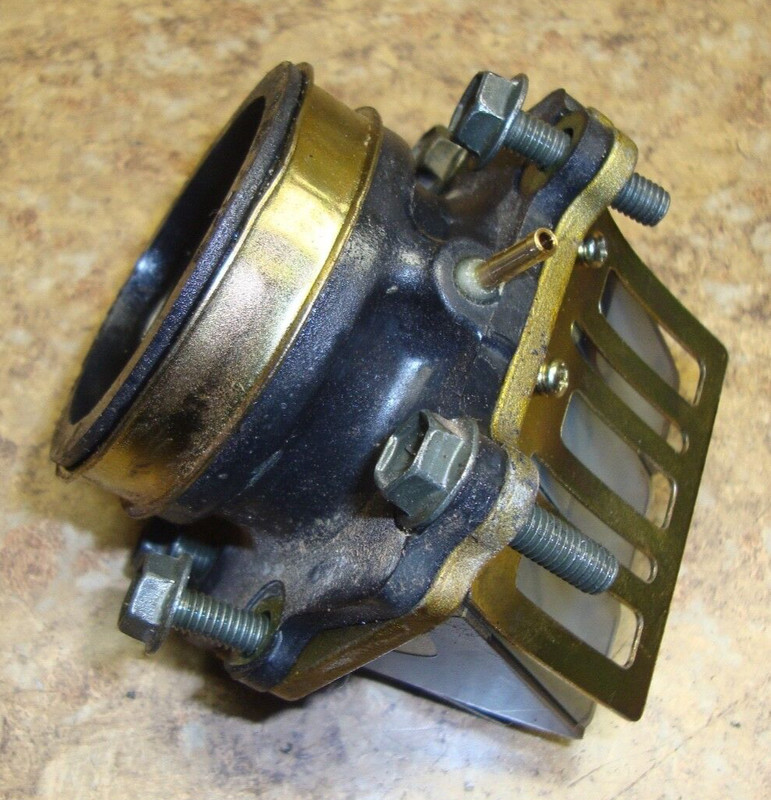 02 Arctic Cat Mountain 600 Snowmobile Engine Cylinder Head Valve Reed Boot Inlet