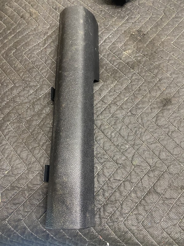 2019 Kia Sorento L Left Rear Scuff Plate OEM 85875-C6000WK