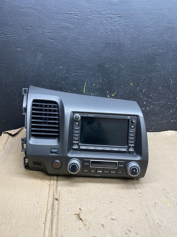 2006 - 2011 Honda Civic Radio AM/FM Climate Control Air Vent Bezel X5794 DG