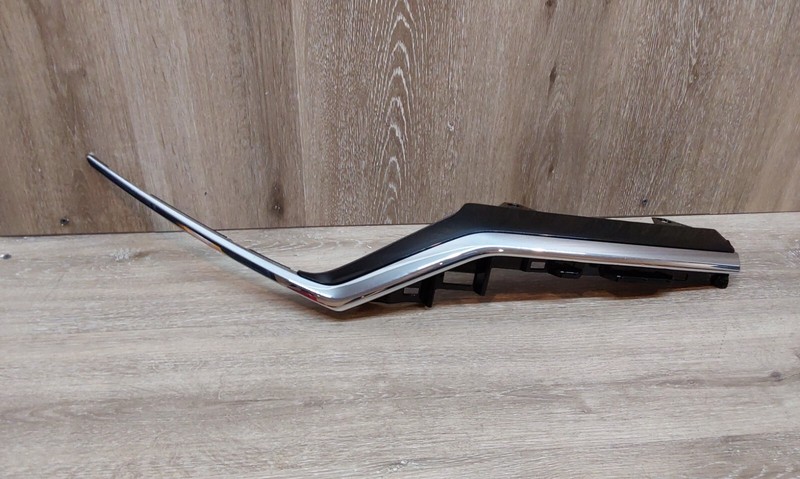 2020-2022 HONDA CR-V OEM FRONT RIGHT RH GRILLE CHROME OEM 71114-TLA-A600
