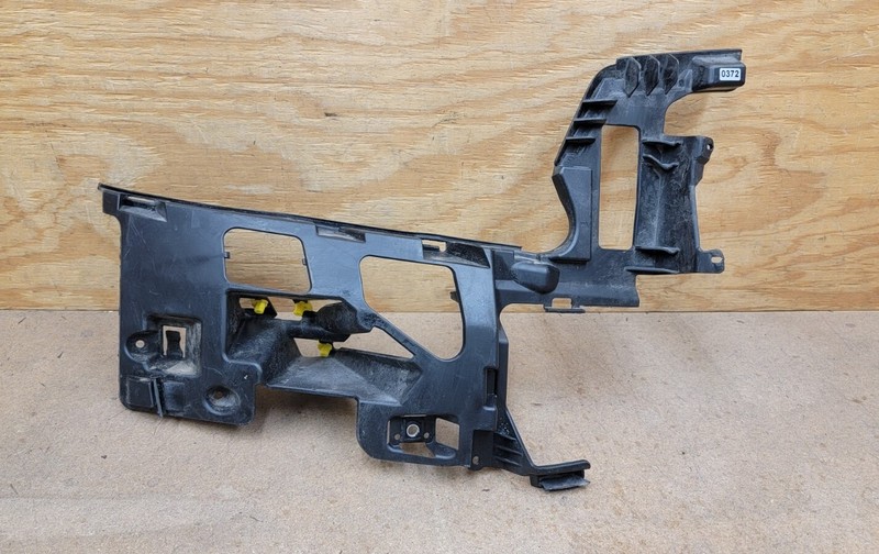 2010 - 2015 Jaguar XJ Front Right Bumper Bracket FW93-17A869-AA OEM