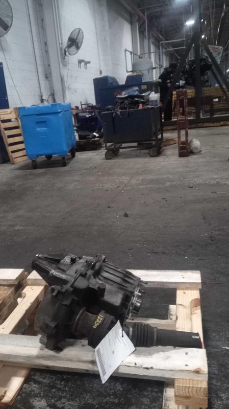 2004 Jeep Grand Cherokee Transfer Case Assembly 4WD OEM 52099361 240K Miles