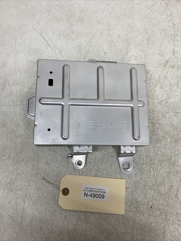 2020-2022 Tesla Y Audio Amplifier 1507152-00-A 49009 B114