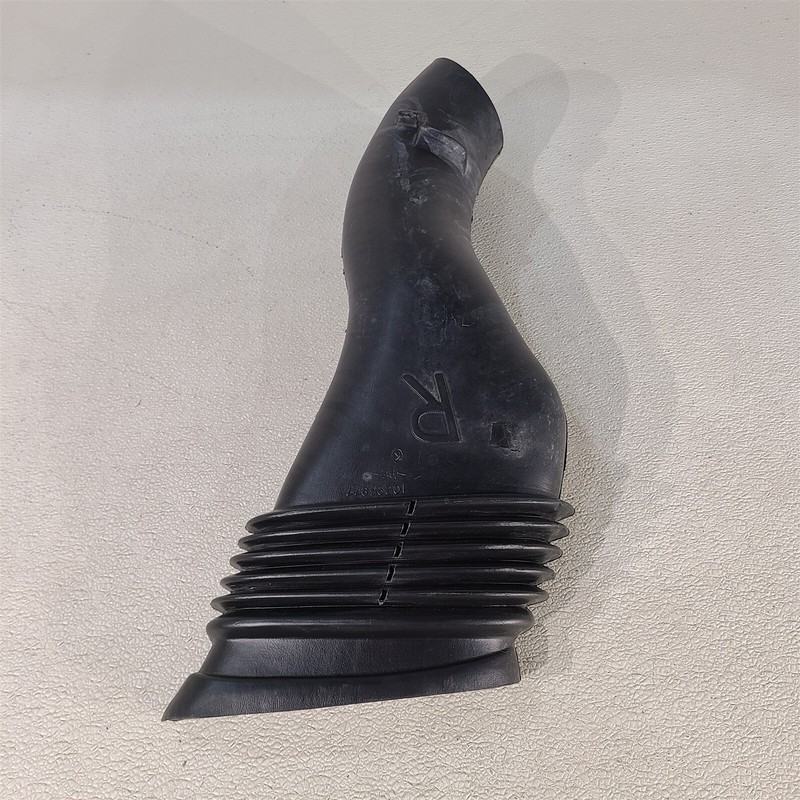 97-04 Corvette C5 Passenger Front Brake Air Cooling Duct 10295977 Rh Oem Aa7493