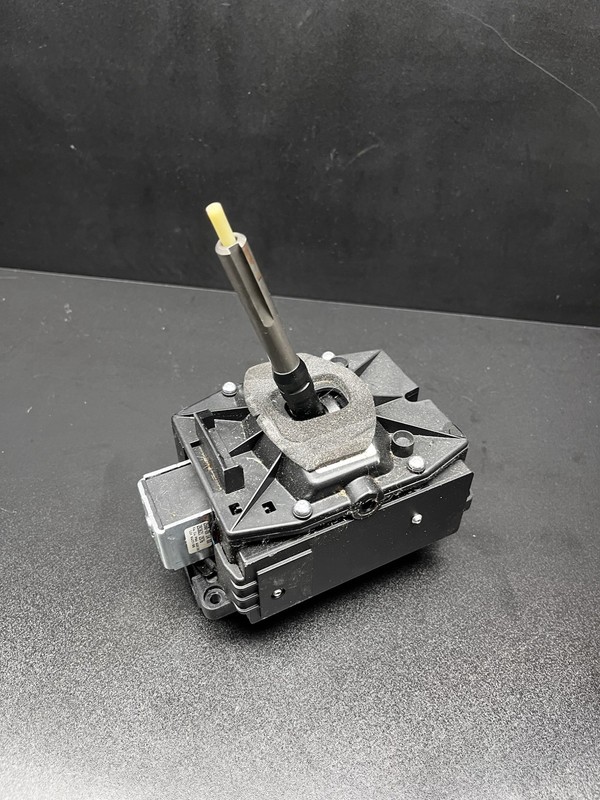 2013-2016 PORSCHE PANAMERA S AUTOMATIC TRANSMISSION FLOOR SHIFTER GEAR SELECTOR