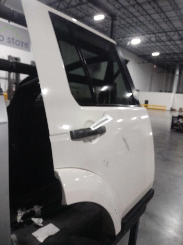 2010 Land Rover LR4 Rear Right Door White OEM Used 146K Miles NJ25-26732-675150