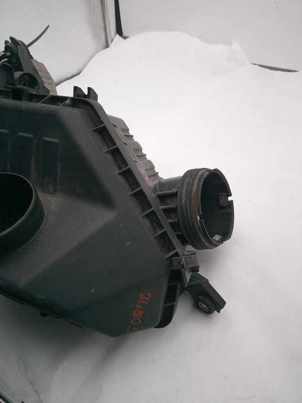 2012 Hyundai Genesis 2.0L Air Cleaner Assembly OEM Used 137k Miles