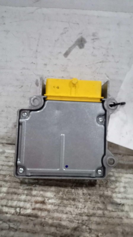 Used Air Bag Module fits: 2016 Volkswagen Cc Air Bag mounted under center consol