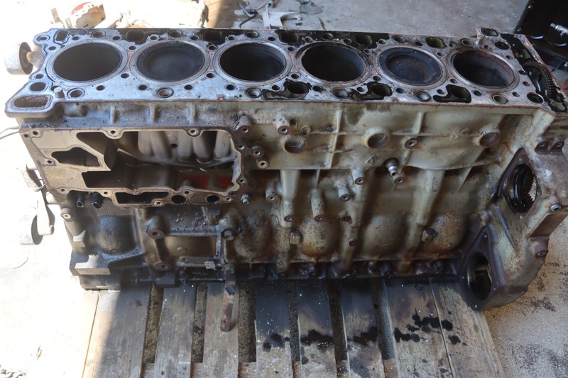 2018-2025 FREIGHTLINER CASCADIA 125 DIESEL DETROIT DD15 CYLINDER BLOCK OEM