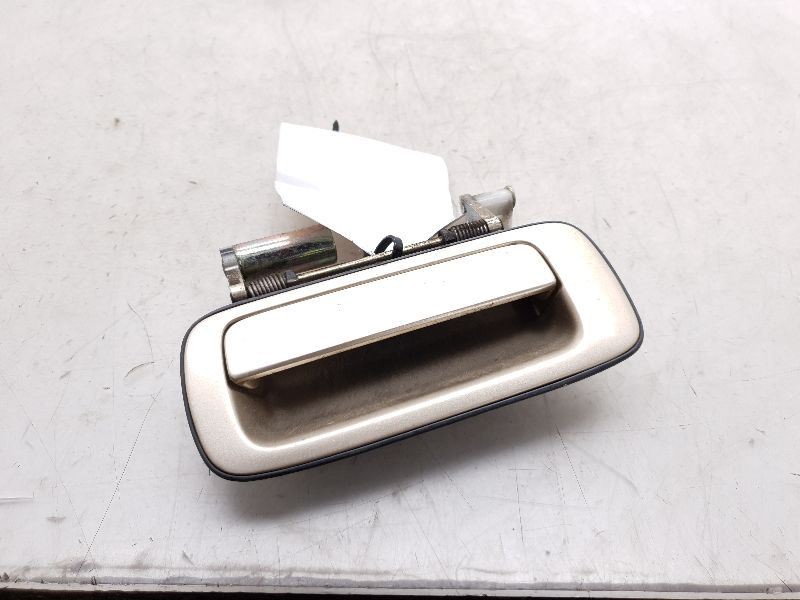 98-00 LEXUS LS400 4.0L DRIVER SDIE REAR (EXTERIOR) DOOR HANDLE