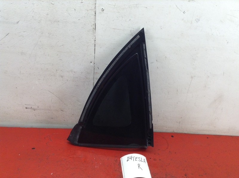 20-24 TESLA MODEL Y PERFORMANCE REAR RIGHT QUARTER WINDOW GLASS OEM