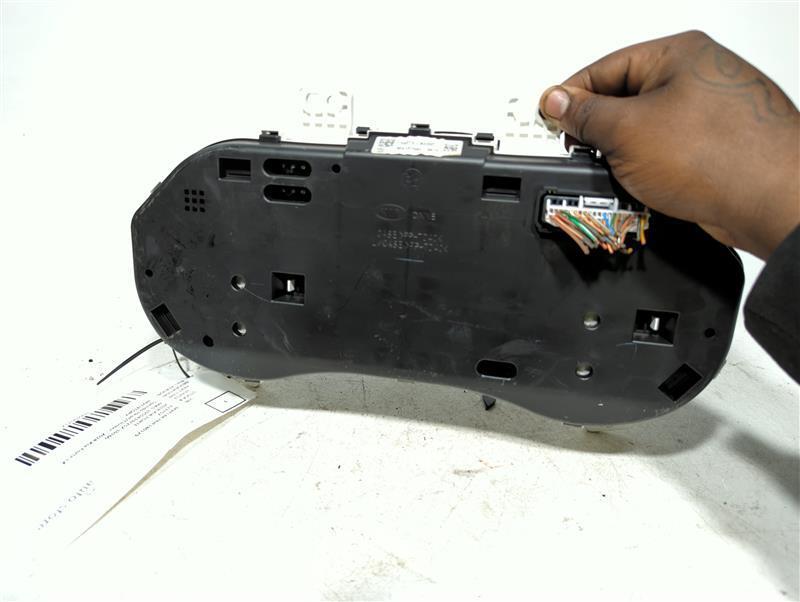2018 KIA FORTE Speedometer Gauge OEM 94013B0300 94013B0301 - Used Part