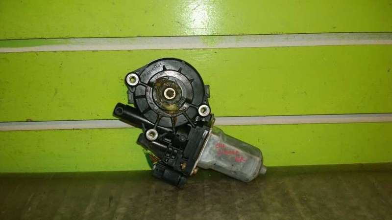 04 TOYOTA SIENNA 3.3L AT PASSENGER RIGHT REAR POWER WINDOW MOTOR OEM 1531-18