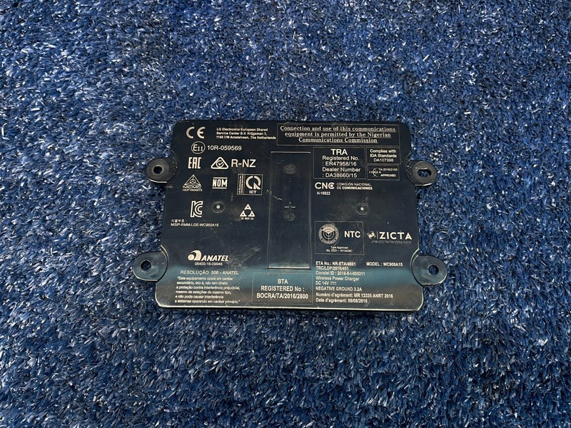 2017–2019 Cadillac XT5 Center Console Wireless Phone Charger Module OEM 13521065