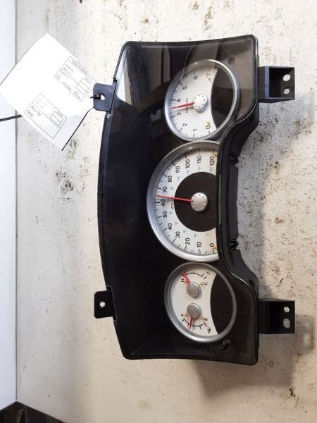 Speedometer Cluster MPH Silver Trim Excluding R/T Fits 06 DAKOTA 3227035