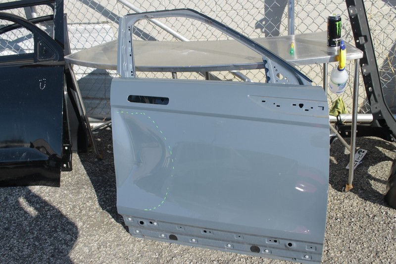 2018-2024 RANGE ROVER EVOQUE FRONT RIGHT PASSENGER SIDE DOOR SHELL NICE OEM
