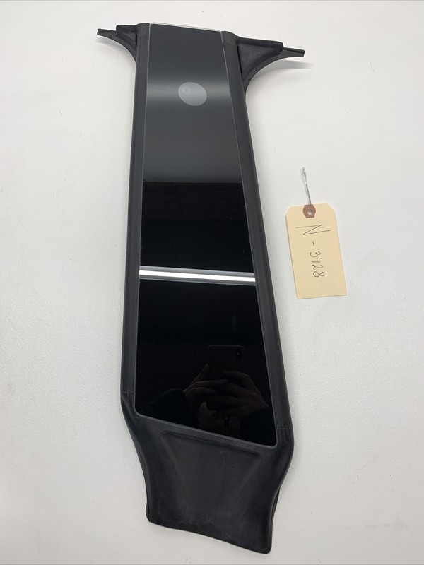 20-22 Tesla Model Y Exterior Right B-Pillar with Camera 1506886-00 3428 B100
