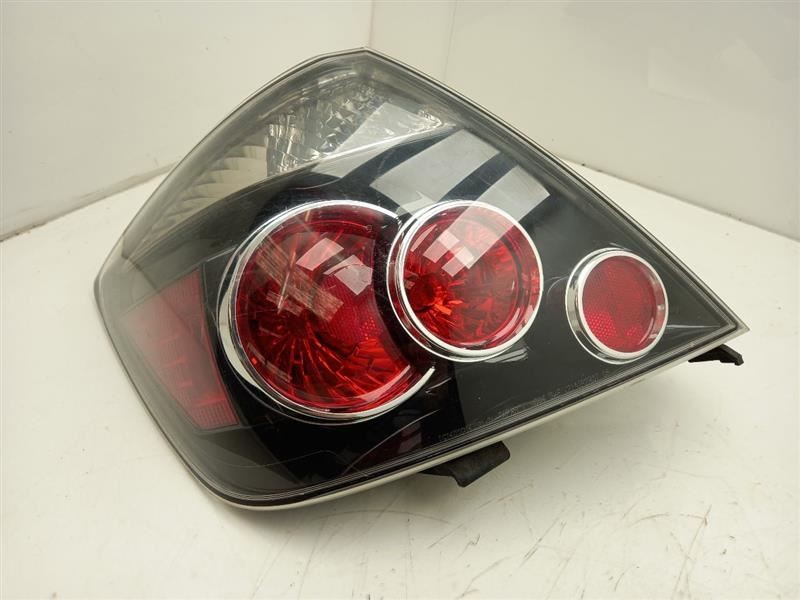 07-10 SCION TC DRIVER SIDE REAR TAIL LIGHT