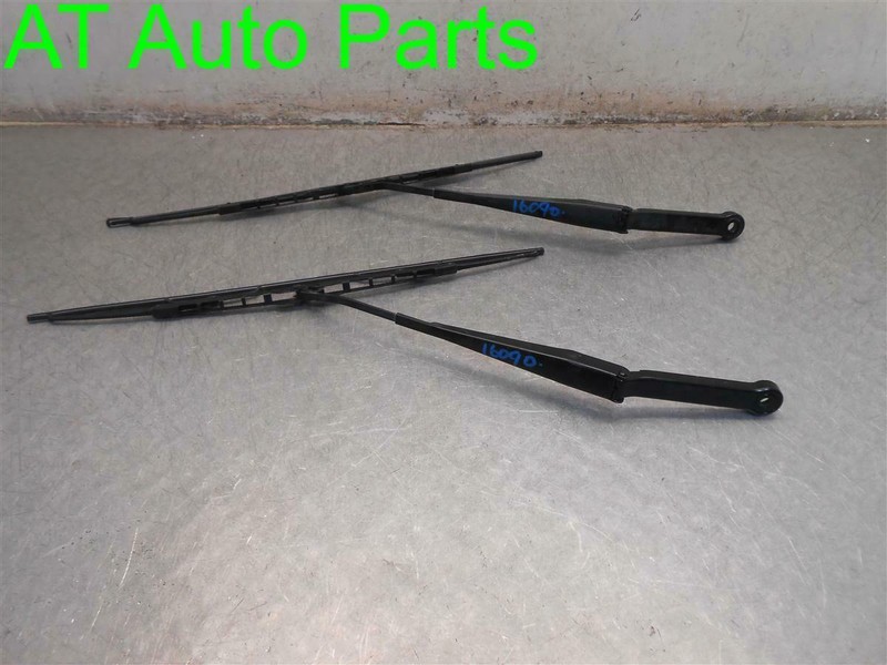 2002-2009 CHEVROLET TRAILBLAZER FRONT WINDSHIELD WIPER ARMS PAIR OEM 15214345