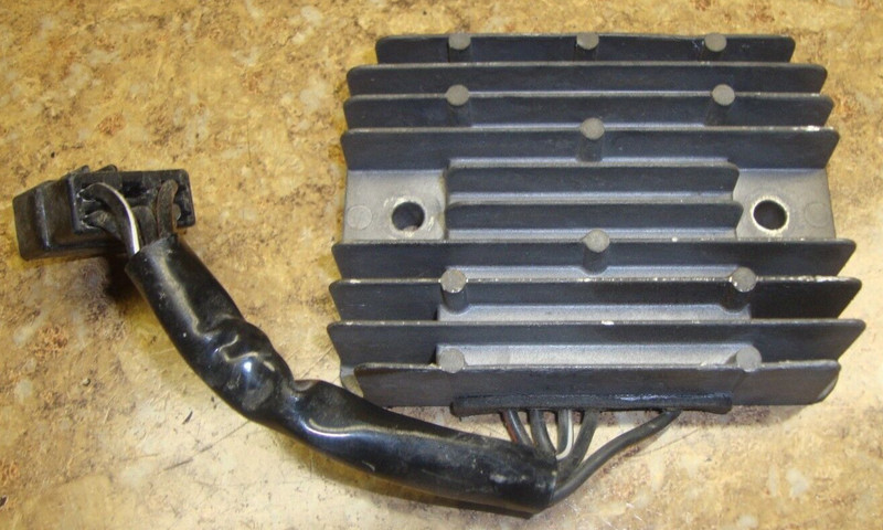 2004 Suzuki GSX-R750 GSXR 750 GSXR750 Voltage Regulator Rectifier Electrical 04