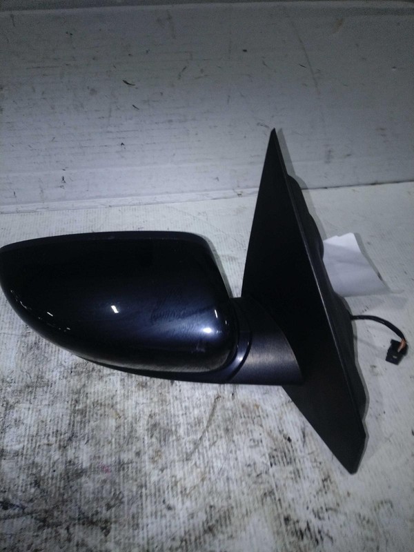 2014-2016 Dodge Dart Right Door Mirror Silver OEM Used 339925 102k Miles