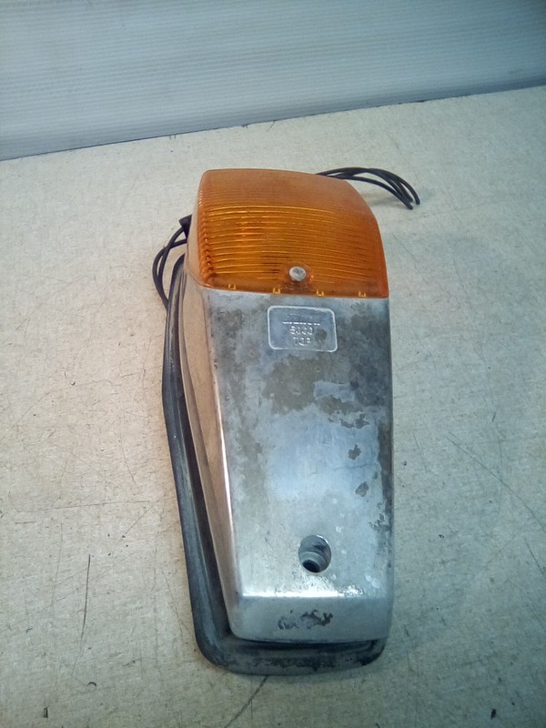 Freightliner Grakon A06-47956-000 500F-001 Marker Lamp