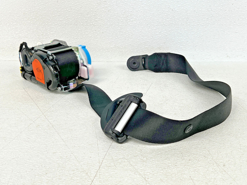 ⭐2014-2020 MERCEDES BENZ CLA250 FRONT RIGHT SEATBELT RETRACTOR ASSY OEM LOT2463
