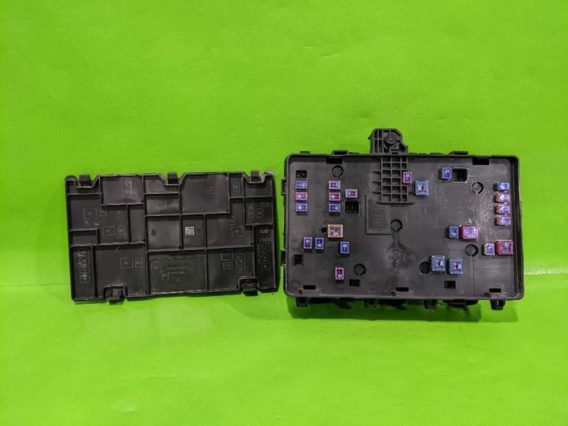 16 17 LINCOLN MKX ENGINE FUSE RELAY BOX OEM 4382-71