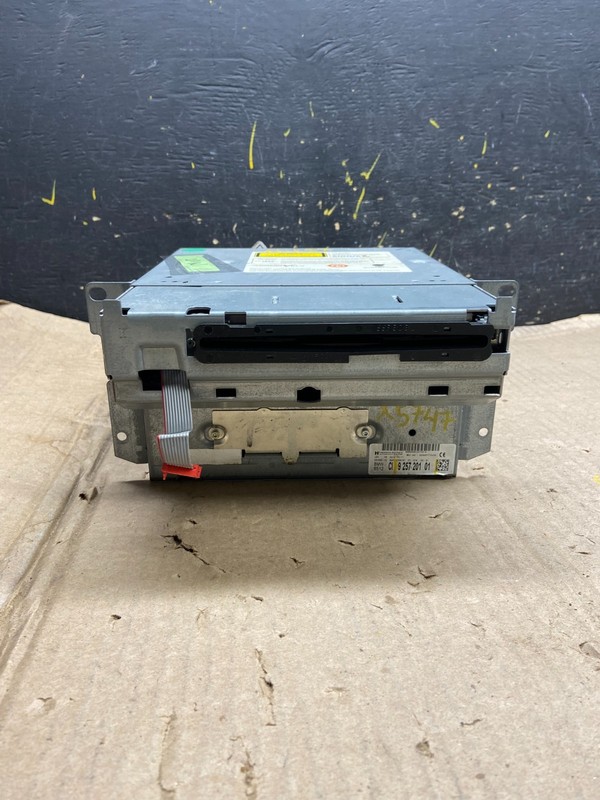 2010 - 2013 BMW X5 X6 AM FM Radio CD Player Changer Navi Audio Unit x5747 DG
