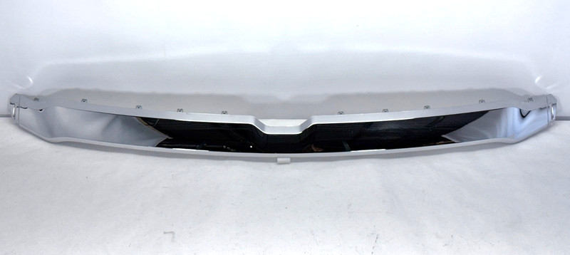 ✅ 19-24 RAM 1500 OEM FRONT CHROME RADIATOR GRILLE UPPER APPLIQUE CENTER MOLDING