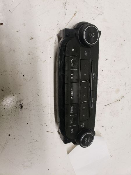 Audio Equipment Radio Control Panel Am-fm-single CD Fits 14 MALIBU 515464