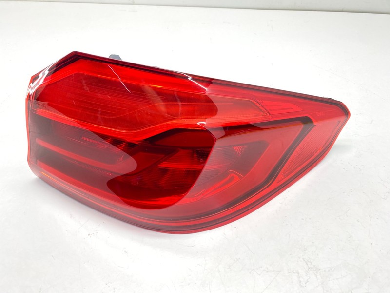 17-20 BMW G30 540 550 F90 M5 Rear Right Passenger Outer Taillight Brake Lamp OEM