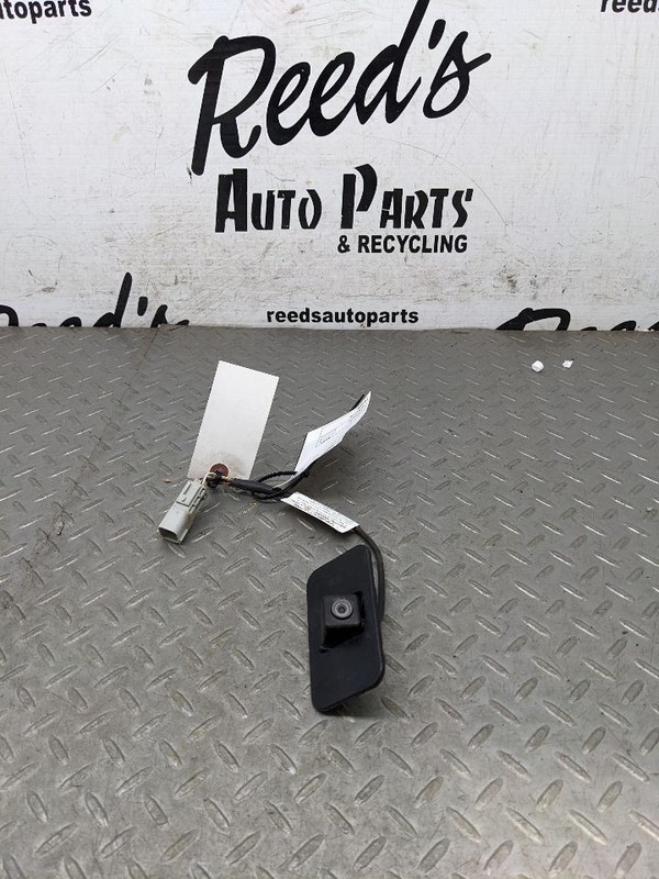 Camera/Projector Camera Rear In Tailgate Fits 15-20 SUBURBAN 1500 1184336