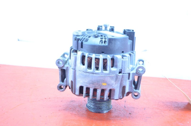 15-18 AUDI Q3 2.0L ENGINE ALTERNATOR OEM