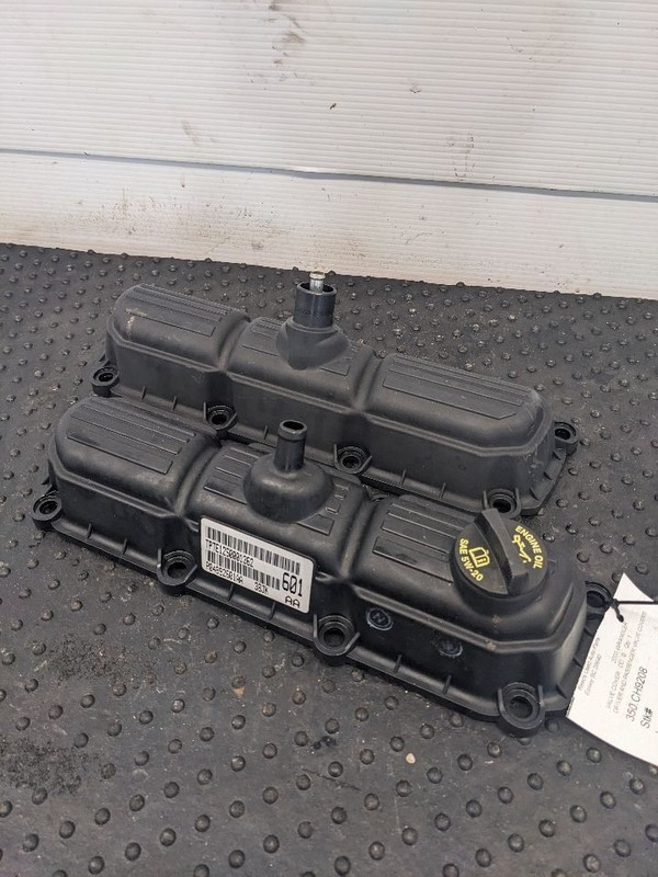 Jeep Wrangler JK 08-11 3.8L V6 Engine Right And Left Valve Covers 04665701185986