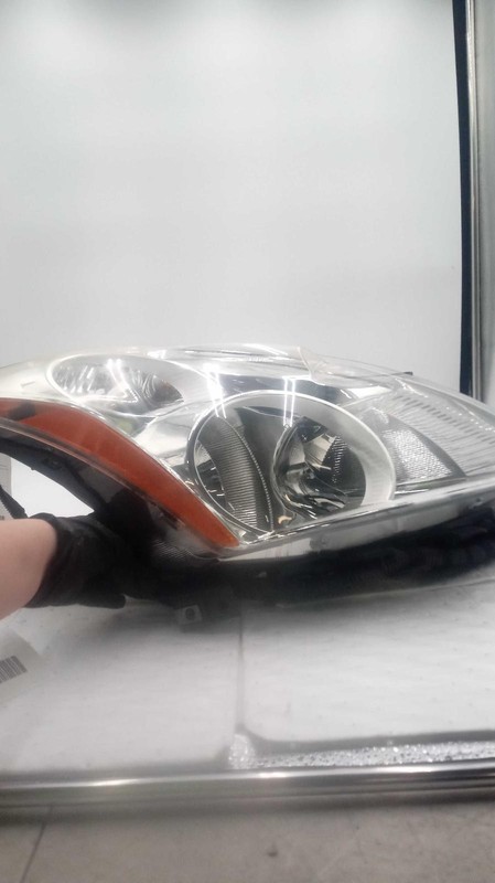 2011 Nissan Altima Right Headlight Assembly Silver OEM 283635 82K Miles