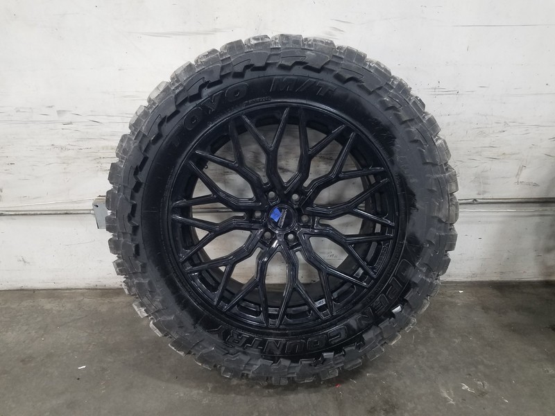 2025 Ford F150 Raptor R Vossen 22" Wheel / 37" MT Tire #1 #9168