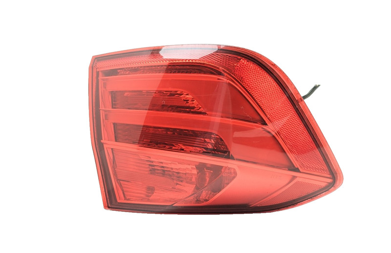 2012-2015 BMW 328i RIGHT Passenger TAILLIGHT Tail Light