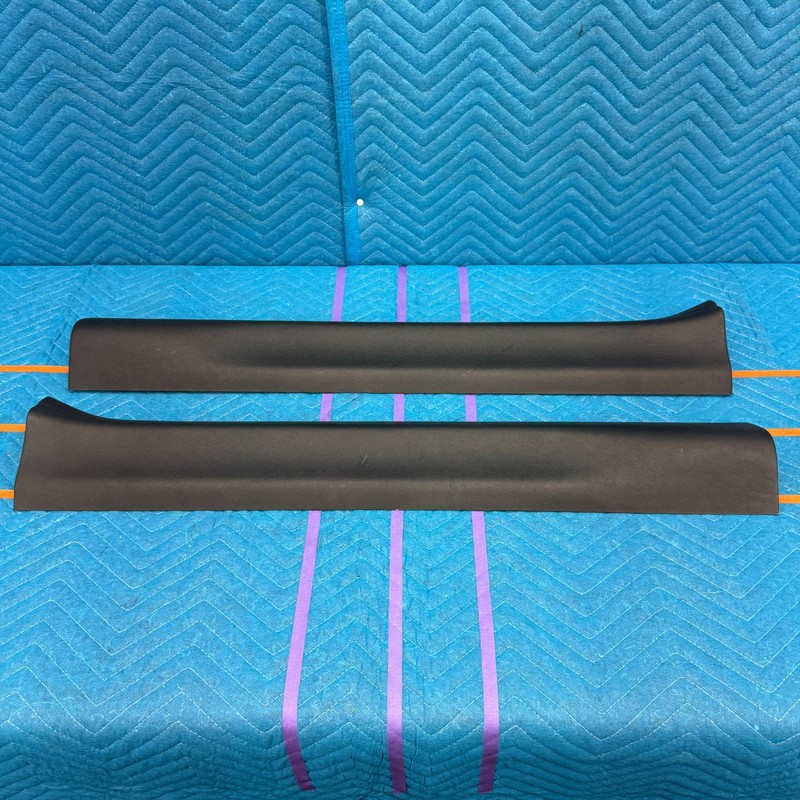 2010–2015 Chevrolet Camaro Front Inner Door Sill Trim Panel Set OEM