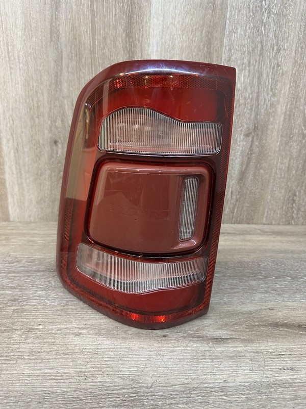 2019-24 DODGE RAM LH LED TAIL LIGHT ASSY OEM PART # 68262531AF