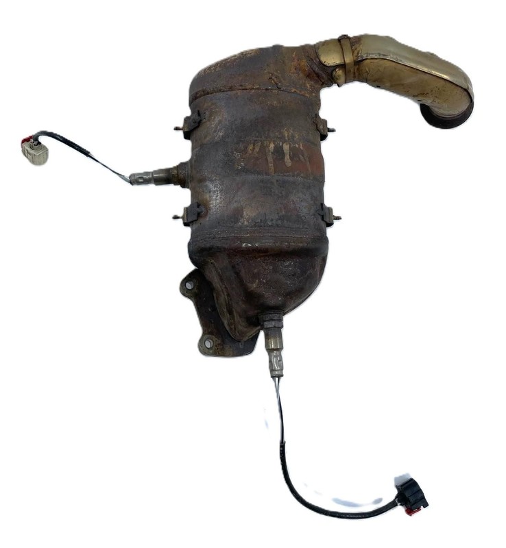 2017-2024 Chrysler Pacifica Rear 2.0L Catalytic Converter With O2 Sensors